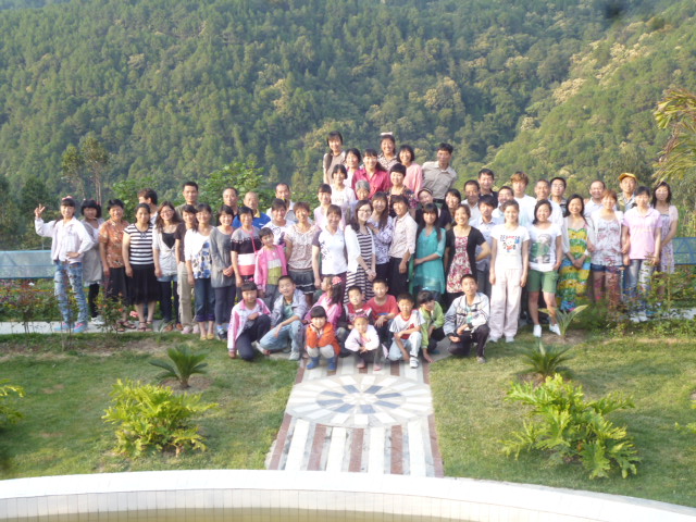 生命绿洲的人和鸟/雪峰